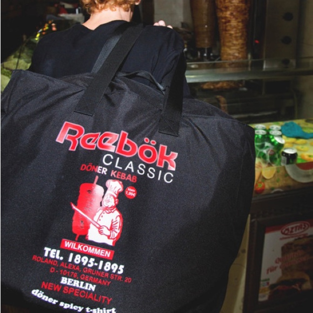 Reebok Classic Graphic Tote (Black)